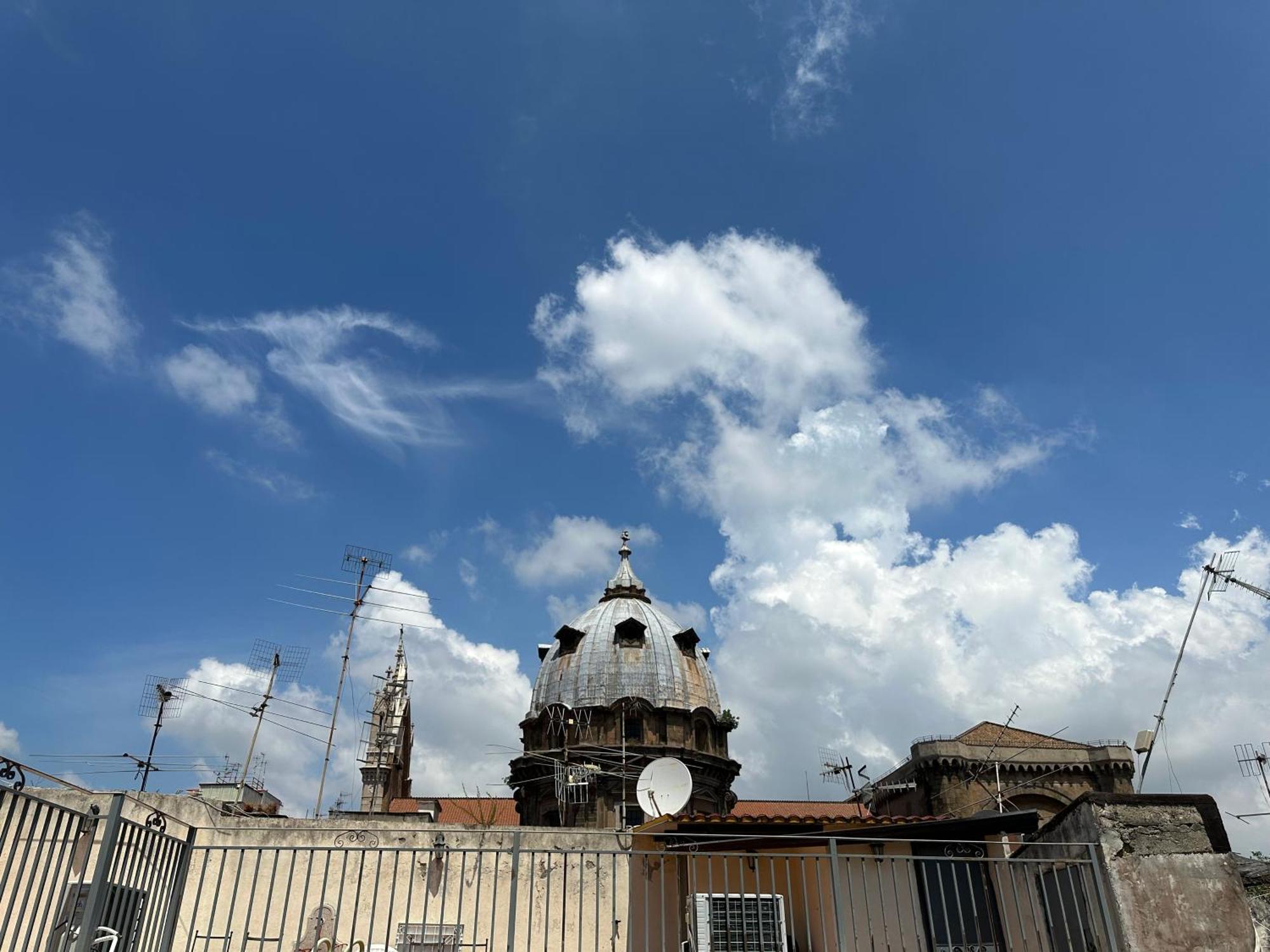 Vista Cattedrale Villa Neapel Rum bild